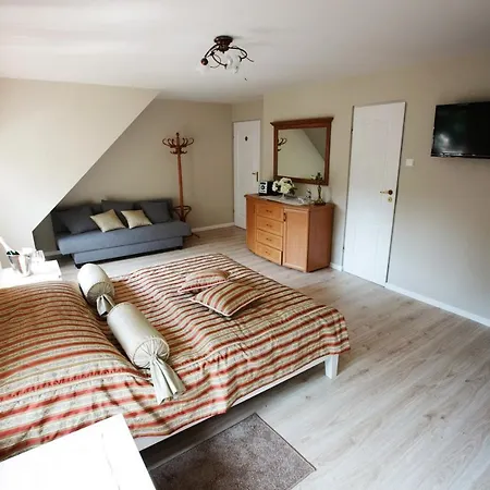 Ferienwohnung Gosciniec Marzymieta Czmon Zimmer foto